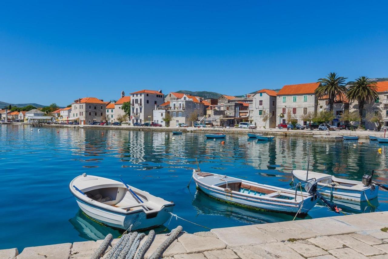 Seafront Apartments Karlo Kastela Exterior photo